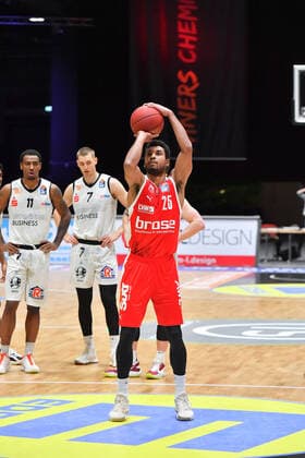 Chemnitz, Germany 12 February 2021 BBL 2020 2021 Niners Chemnitz vs Brose Bamberg Kenneth Ogbe Bamberg , Copyright: xFotostandx xDostmannx