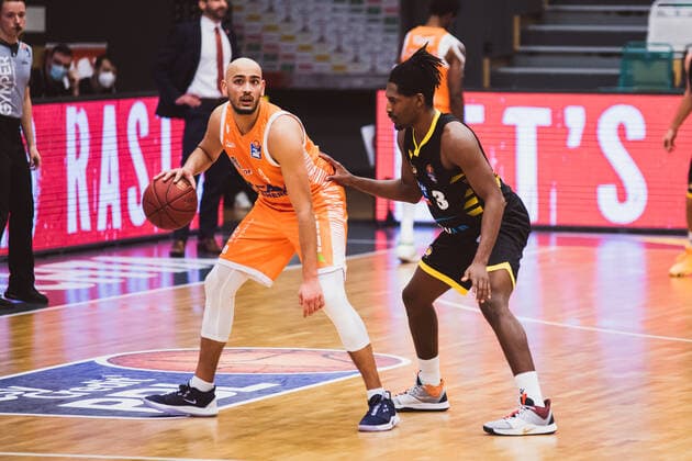 easyCredit BBL 18 Matchday RASTA Vechta vs MHP RIESEN Ludwigsburg, 12 02 2021 Stefan Peno RASTA Vechta, 4 , Jaleen Smith MHP RIESEN Ludwigsburg, 3 easyCredit BBL 18 Matchday RASTA Vechta vs MHP RIESEN Ludwigsburg on 12 02 2021 in Vechta RASTA Dome , Germany, Copyright: xBEAUTIFULxSPORTS Neddermannx
