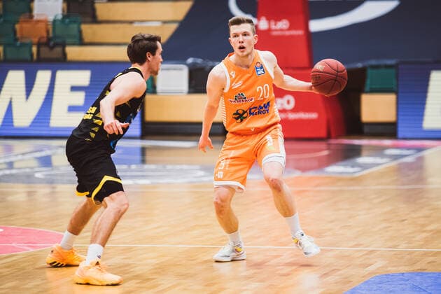 easyCredit BBL 18 Matchday RASTA Vechta vs MHP RIESEN Ludwigsburg, 12 02 2021 Jordan Hulls MHP RIESEN Ludwigsburg, 1 , Jannes Hundt RASTA Vechta, 20 easyCredit BBL 18 Matchday RASTA Vechta vs MHP RIESEN Ludwigsburg on 12 02 2021 in Vechta RASTA Dome , Germany, Copyright: xBEAUTIFULxSPORTS Neddermannx