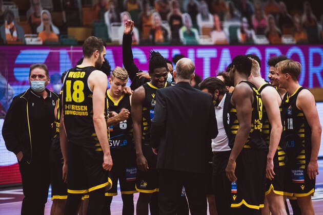 easyCredit BBL 18 Matchday RASTA Vechta vs MHP RIESEN Ludwigsburg, 12 02 2021 Team of MHP RIESEN Ludwigsburg easyCredit BBL 18 Matchday RASTA Vechta vs MHP RIESEN Ludwigsburg on 12 02 2021 in Vechta RASTA Dome , Germany, Copyright: xBEAUTIFULxSPORTS Neddermannx