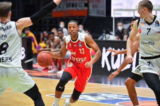 Chemnitz, Germany 12 February 2021 BBL 2020 2021 Niners Chemnitz vs Brose Bamberg Devon Hall Bamberg , Copyright: xFotostandx xDostmannx