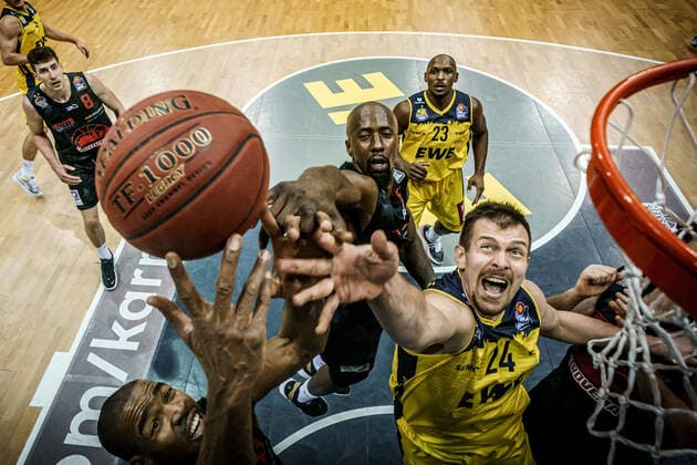 Basketball Oldenburg 12 02 2021 Season 2020 2021 easyCredit BBL 18 Matchday EWE Baskets JobStairs GIESSEN 46ers Basketball Oldenburg 12 02 2021 Season 2020 2021 easyCredit BBL 18 Matchday EWE Baskets JobStairs GIESSEN 46ers 33, BRANDON THOMAS, JobStairs GIESSEN 46ers 15, BRANDON BOWMAN, JobStairs GIESSEN 46ers 24, Rasid Mahalbasic, EWE Baskets Oldenburg editorial use only commercial use only by arrangement with the photographer Oldenburg Germany