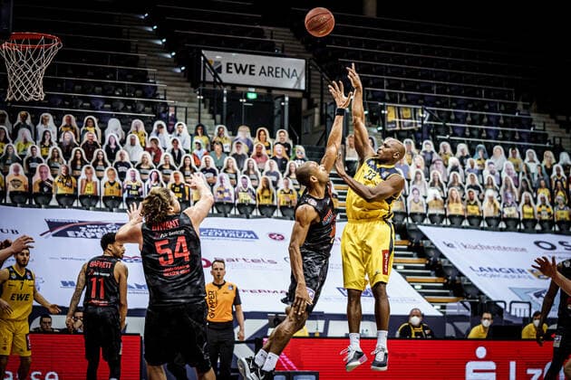 Basketball Oldenburg 12 02 2021 Season 2020 2021 easyCredit BBL 18 Matchday EWE Baskets JobStairs GIESSEN 46ers Basketball Oldenburg 12 02 2021 Season 2020 2021 easyCredit BBL 18 Matchday EWE Baskets JobStairs GIESSEN 46ers 23, Rickey Paulding, EWE Baskets Oldenburg editorial use only commercial use only by arrangement with the photographer Oldenburg Germany