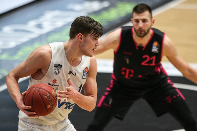 Basketball Germany, 1 Bundesliga, Hamburg Towers Telekom Baskets Bonn, Hamburg, 12 02 2021 Leon Kratzer Bonn, r Maik Kotsar Towers