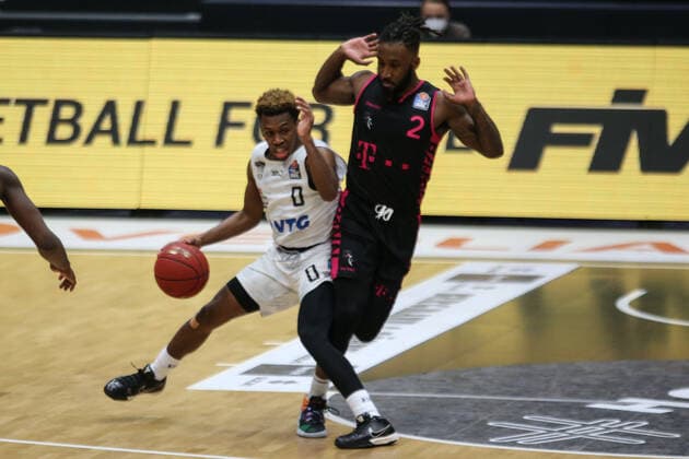 Basketball Germany, 1 Bundesliga, Hamburg Towers Telekom Baskets Bonn, Hamburg, 12 02 2021 TJ Shorts Towers, l Xavier Pollard Bonn