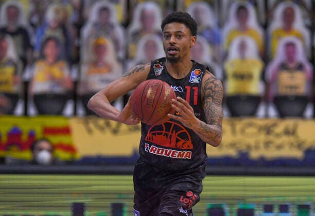 GER, Basketball, EWE Baskets Oldenburg vs JobStairs Giessen 46ers 12 02 2021, EWE Arena, Oldenburg, GER, easy Credit BBL, EWE Baskets Oldenburg vs JobStairs Giessen 46ers, in picture Diante GARRETT Jobstairs Giessen 46ers 11 nordphotoxRojahn nph00310