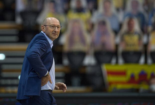 GER, Basketball, EWE Baskets Oldenburg vs JobStairs Giessen 46ers 12 02 2021, EWE Arena, Oldenburg, GER, easy Credit BBL, EWE Baskets Oldenburg vs JobStairs Giessen 46ers, in picture Mladen DRIJENCIC EWE Baskets Oldenburg Headcoach Coach nordphotoxRojahn nph00310