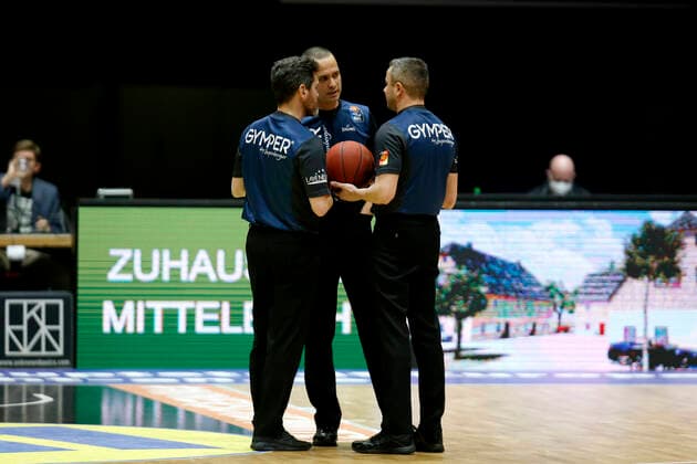 12 02 2021, easyCredit Basketball Bundesliga, BBL, season 2020 2021, men, Chemnitz Niners Brose Bamberg referees Toni Rodriguez, Konstantin Simonov, Tamer Arik Chemnitz Messe Chemnitz Sachsen Germany