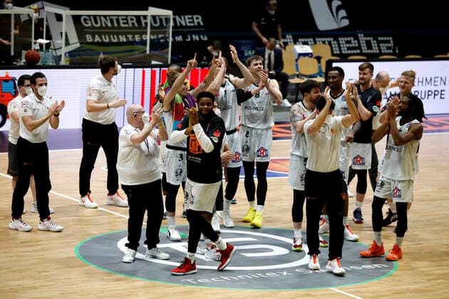12 02 2021, easyCredit Basketball Bundesliga, BBL, season 2020 2021, men, Chemnitz Niners Brose Bamberg winner Niners Chemnitz Chemnitz Fair Chemnitz Saxony Germany