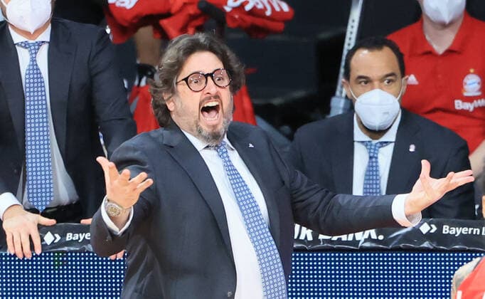 12 02 2021, BBL, FC Bayern Basketball vs Fraport Skyliners, Audi Dome Muenchen Basketball, sports, in picture coach Andrea Trinchieri FCB Basketball