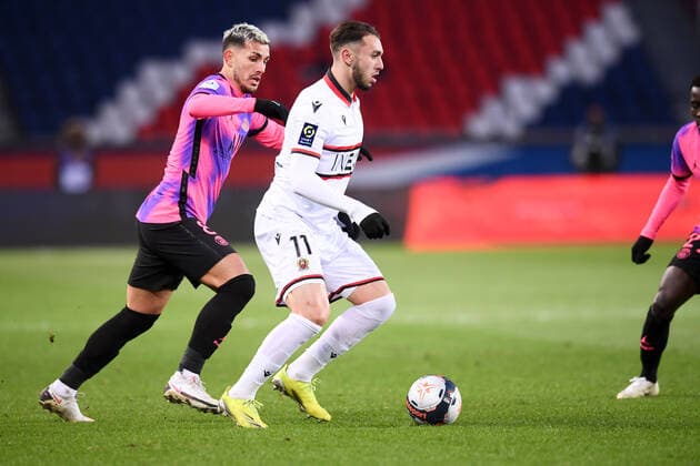 11 AMINE GOUIRI (NICE) - 08 LEANDRO PAREDES (PSG) FOOTBALL : Paris SG vs Nice - Ligue 1 Uber Eats - 13 02 2021 FEP Panoramic 