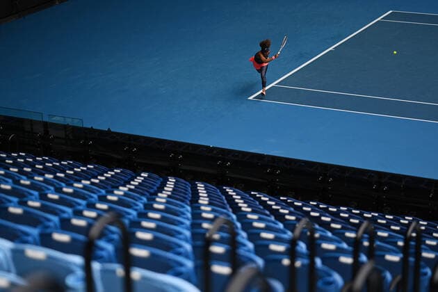 TENNIS AUSTRALIAN OPEN, Naomi Osaka of Japan is seen in action in front of empty spectator seats during her fourth Round Women s singles match against Garbine Muguruza of Spain on Day 7 of the Australian Open at Melbourne Park in Melbourne, Sunday, February 14, 2021. ( NO ARCHIVING, EDITORIAL USE ONLY, NO USE IN BOOKS WITHOUT CONSENT MELBOURNE VIC AUSTRALIA  Copyright: xDeanxLewinsx 0112974805st