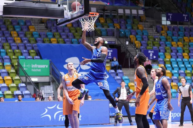Fraport Skyliners ratiopharm Ulm, easyCredit BBL Kamari Murphy Fraport Skyliners, 21 rises high to the basket Basketball match of the easyCredit BBL between Fraport Skyliners and ratiopharm Ulm on 14 February 2021 at Fraport Arena in Frankfurt am Main , Frankfurt am Main Hesse Germany Fraport Arena