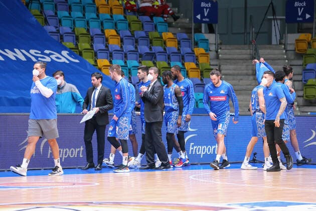 Basketball Bundesliga,Fraport Skyliners ratiopharm Ulm,2021 02 14,GER, in the players of Fraport Skyliners, ,Eibner Pressefoto Uli Scherbaum Fraport Skyliners ratiopharm Ulm Frankfurt Copyright: xEibner-Pressefoto UlrichxScherbax EP_usm