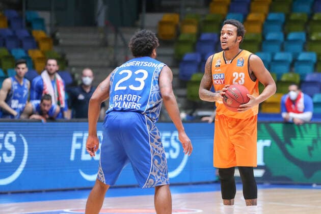 Basketball Bundesliga,Fraport Skyliners ratiopharm Ulm,2021 02 14,GER, im Robertson Quantez, Fraport Skyliners, 23 ,Caupain Troy, ratiopharm Ulm, 23 , ,Eibner Pressefoto Uli Scherbaum Fraport Skyliners ratiopharm Ulm Frankfurt Copyright: xEibner-Pressefoto UlrichxScherbax EP_usm
