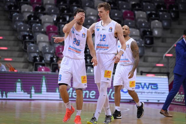easyCredit BBL, Telekom Baskets Bonn vs Syntainics MBC, 14 02 2021 Michal Michalak Syntainics MBC 23 , Philipp Hartwich Syntainics MBC 12 , easyCredit BBL, Telekom Baskets Bonn vs Syntainics MBC on 14 02 2021 at Telekom Dome Bonn, Bonn Nordrhein Westfalen Copyright: xBEAUTIFULxSPORTS Mueller-Laschetx
