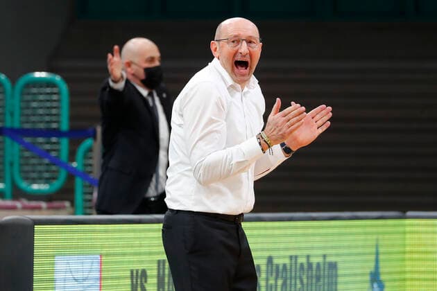 19 Matchday of the easyCredit BBL Basketball Bundesliga at Oberfrankenhalle in Bayreuth Bavaria Germany season 2020 2021 Medi Bayreuth vs EWE Baskets Oldenburg Mladen Drijencic EWE Baskets Oldenburg coach