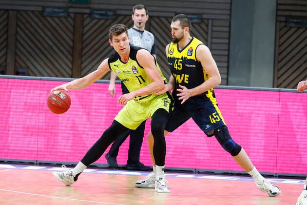 19 Matchday of the easyCredit BBL Basketball Bundesliga at Oberfrankenhalle in Bayreuth Bavaria Germany Season 2020 2021 Medi Bayreuth vs EWE Baskets Oldenburg Andreas Seiferth Medi Bayreuth 11 left Nathan Boothe EWE Baskets Oldenburg 45 right