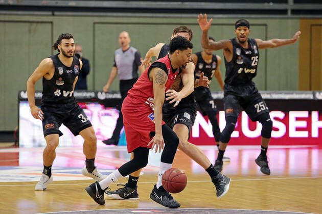 14 02 2021, xovx, Basketball BBL, JobStairs Giessen 46ers Hamburg Towers v l Maximilian DiLeo Hamburg Towers , Diante Garrett Giessen 46ers , Maik Kotsar Hamburg Towers , Terry Allen Hamburg Towers Giessen Sporthalle Giessen Ost Hessen Germany EN