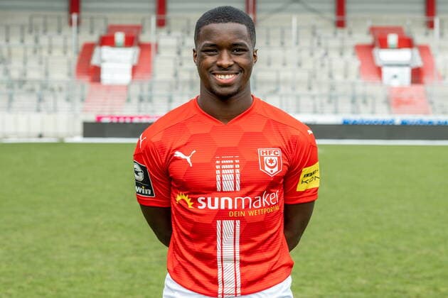 Braydon Marvin Manu HFC Hallescher Fussballclub e V 3 Liga, Porträttermin 2020 2021, Halle Saale Sachsen Anhalt Germany Erdgas Sportpark