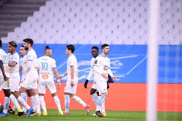 Fußball, Olympique Marseille - OGC Nizza JOIE - FAIR PLAY - 03 ALVARO GONZALEZ (OM) - 37 AHMADOU BAMBA DIENG (OM) FOOTBALL : Marseille vs Nice - Ligue 1 Uber Eats - 17 02 2021 FEP Panoramic 