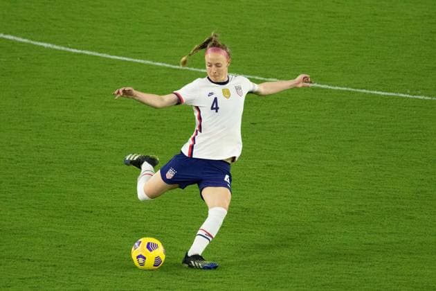 Orlando, Florida, Feb 18th 2021: Becky Sauerbrunn ( 4 United States) clears the ball from midfield during the She Believes Cup match between United States and Canada at Exploria Stadium in Orlando, Florida. Andrea Vilchez SPP She Believes Cup - United States v Canada 