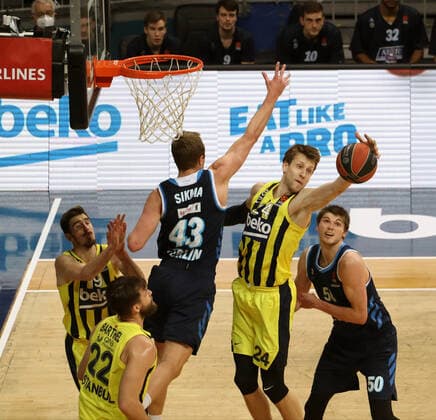 Nando De Colo (L) , Danilo Barthel (22) , Jan Vesely (24) of Fenerbahce and Luke SÄ±kma (43 ) , Ben Lammers (50) of Alba Berlin during the Turkish Airlines Euroleague basketball match between Fenerbahce Beko and Alba Berlin at Ulker arena in Istanbul , Turkey on February 19 , 2021. 