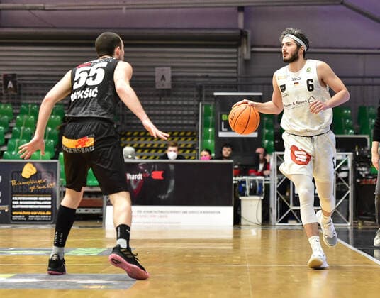 19 02 2021 Basketball Season 2020 2021 2 Bundesliga Pro A 22 Matchday Nürnberg Falcons Basketball Club NBC Kirchheim Knights OGo Karlo Miksic 55, Kirchheim Knights Martin Bogdanov 6, Nürnberg Falcons BC NBC