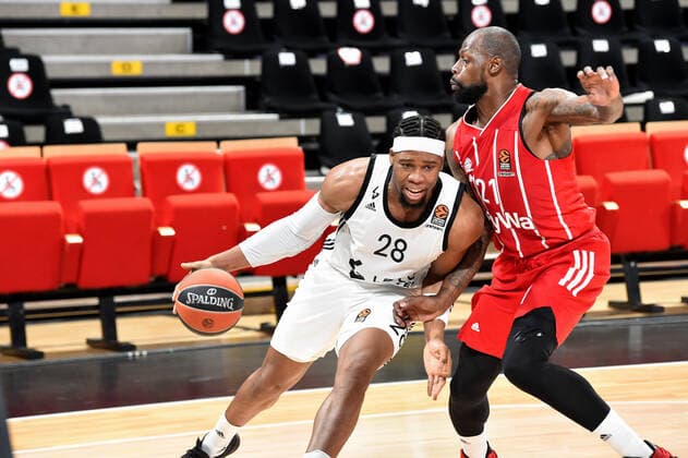 Guerschon Yabusele (asvel) vs James Gist (bayern munich) BASKETBALL : LDLC ASVEL vs Bayern Munich - Euroleague - 19 02 2021 FredericChambert Panoramic 