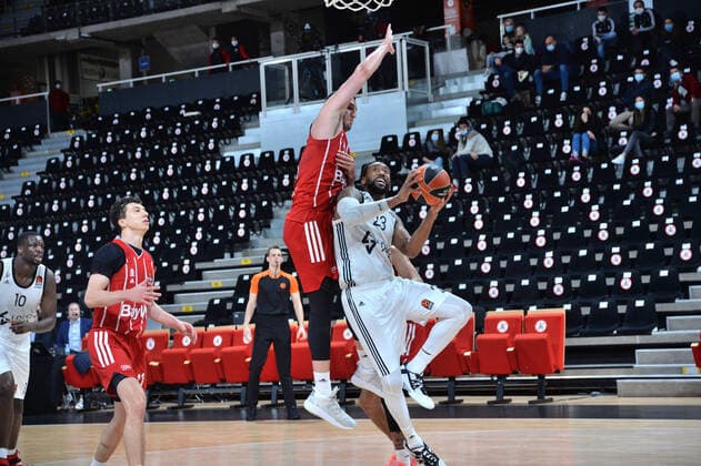 David Lighty (asvel) vs Paul Zipser (bayern munich) BASKETBALL : LDLC ASVEL vs Bayern Munich - Euroleague - 19 02 2021 FredericChambert Panoramic 