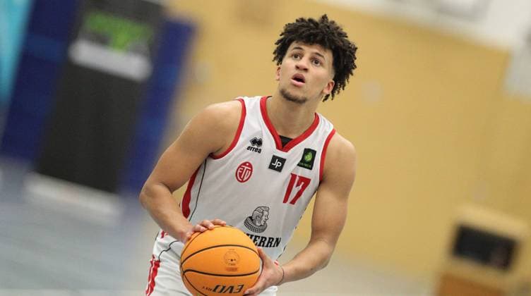 Basketball, Mubarak Salami dies in car accident