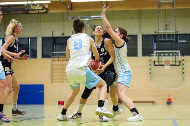 Capitol Bascats Duesseldorf vs Eintracht Braunschweig LionPride, 20 02 2021 Arianna Zampieri 15 , Anja Fuchs Robetin 8, Capitol Bascats Duesseldorf Capitol Bascats Duesseldorf vs Eintracht Braunschweig LionPride on 20 02 2021, Duesseldorf. Copyright: xBEAUTIFULxSPORTS KennyxBeelex