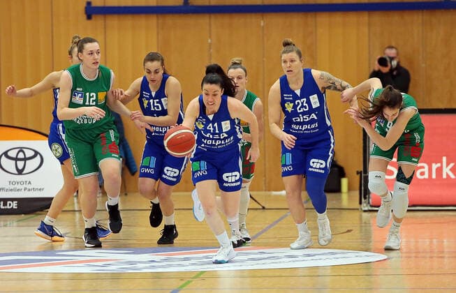 20 02 2021, xovx, Basketball Damen 1 Bundesliga, BC Pharmaserv Marburg GISA Lions SV Halle v l Johanna Klug BC Pharmaserv Marburg , Styliani Fouraki Gisa Lions SV Halle , Eilidh Simpson Gisa Lions SV Halle , Alexandra Wilke BC Pharmaserv Marburg , Klaudia Grudzien Gisa Lions SV Halle , Lisa Kiefer BC Pharmaserv Marburg Marburg Sporthalle Georg Gaßmann Stadion Hessen Germany DE