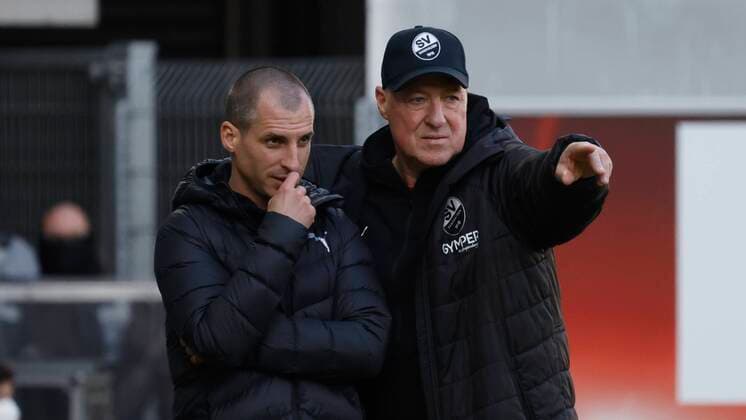 from left Co Coach Stefan Kulovits and Interim Coach Gerhard Kleppinger SV Sandhausen , 20 02 2021, Football, 2 Bundesliga 2020 2021, 22 Matchday, SC Paderborn 07 SV Sandhausen, GER, Benteler Arena in Paderborn, DFL REGULATES PROHIBIT ANY USE OF PHOTOGRAPHS AS IMAGE SEQUENCES AND OR QUASI VIDEO