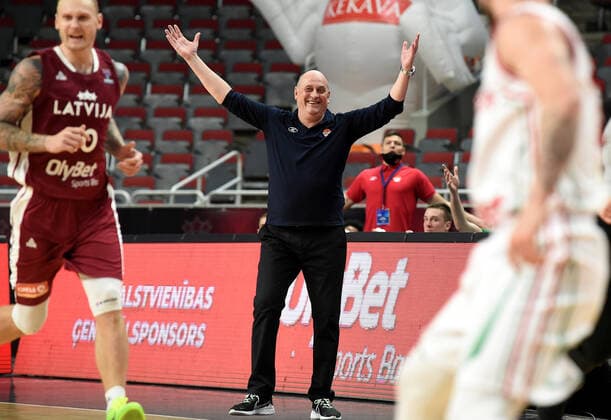 (210221) -- RIGA, Feb. 21, 2021 -- Bulgaria s head coach Georgi Kirilov Davidov reacts during their FIBA EuroBasket 2022 qualifying basketball match in Riga, Latvia, Feb. 20, 2021. (Photo by Xinhua) (SP)LATVIA-RIGA-BASKETBALL-FIBA EUROBASKET 2022-LATVIA VS BULGARIA EdijsxPalens 