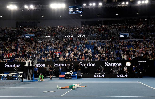 TENNIS AUSTRALIAN OPEN, Novak Djokovic of Serbia celebrates after winning his Men s singles finals match against Daniil Medvedev of Russia on Day 14 of the Australian Open at Melbourne Park in Melbourne, Sunday, February 21, 2021. ( NO ARCHIVING, EDITORIAL USE ONLY, NO USE IN BOOKS WITHOUT CONSENT MELBOURNE VIC AUSTRALIA  Copyright: xDAVExHUNTx 20210221001522094862