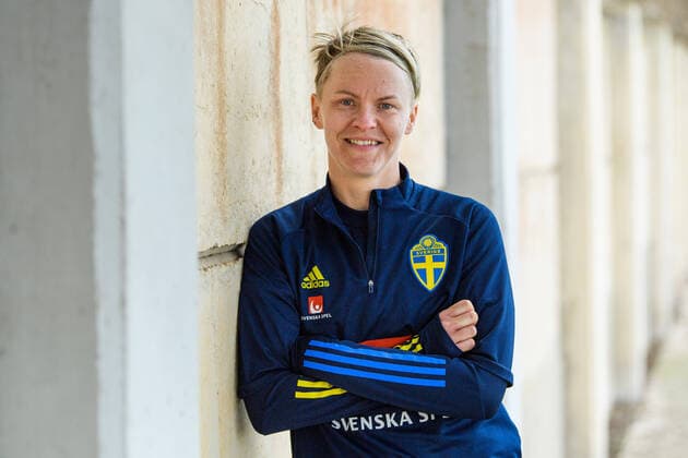 210221 Nilla Fischer poses for a portrait after a training session with the Swedish women s national football team on February 21, 2021 in Attard Photo Ludvig Thunman BILDBYRAN kod LT LT0121 fotboll football soccer fotball träning practice training sverige sweden dam bbeng,  Copyright: LUDVIGxTHUNMAN BB210221LT069