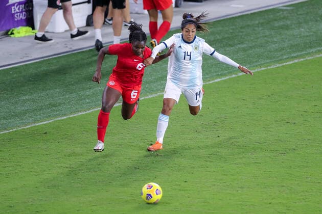 Fußball, Damen Länderspiel, SheBelieves Cup, Argentinien - Kanada February 21, 2021: Argentina midfielder MIRIAM MAYORGA (14) competes for the ball against Canada forward DEANNE ROSE (6) during the SheBelieves Cup Argentina vs Canada match at Exploria Stadium in Orlando, Fl on February 21, 2021. - ZUMAk149 20210221_zsp_k149_096 Copyright: xCoryxKnowltonx