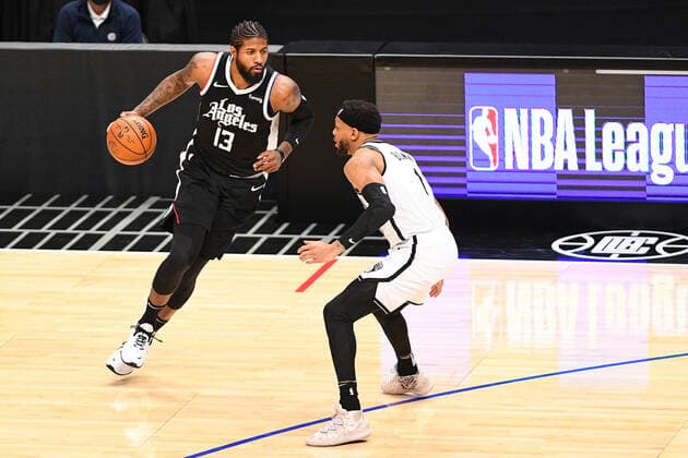 LOS ANGELES, CA - FEBRUARY 21: Los Angeles Clippers Guard Paul George (13) makes a move to the basket during a NBA, Basketball Herren, USA game between the Brooklyn Nets and the Los Angeles Clippers on February 21, 2021 at STAPLES Center in Los Angeles, CA. The game was played without fans due to the COVID-19 pandemic. (Photo by Brian Rothmuller Icon Sportswire) NBA: FEB 21 Nets at Clippers Icon210221024