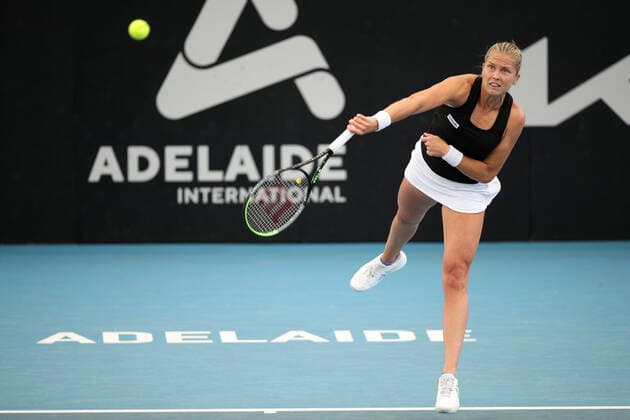 ADELAIDE, AUSTRALIA - FEBRUARY 22: Shelby Rogers of United States serves the ball against Veronika Kudermetova of Russia during their singles match on day one of the Adelaide International tennis tournament at Memorial Drive on February 22, 2021 in Adelaide, Australia. (Photo by Peter Mundy Speed Media Icon Sportswire) TENNIS: FEB 22 - Adelaide International Icon210222126
