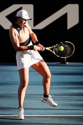 ADELAIDE, AUSTRALIA - FEBRUARY 22: Saisai Zheng of China hits a backhand against Danielle Collins of United States during their singles match on day one of the Adelaide International tennis tournament at Memorial Drive on February 22, 2021 in Adelaide, Australia. (Photo by Peter Mundy Speed Media Icon Sportswire) TENNIS: FEB 22 - Adelaide International Icon210222174