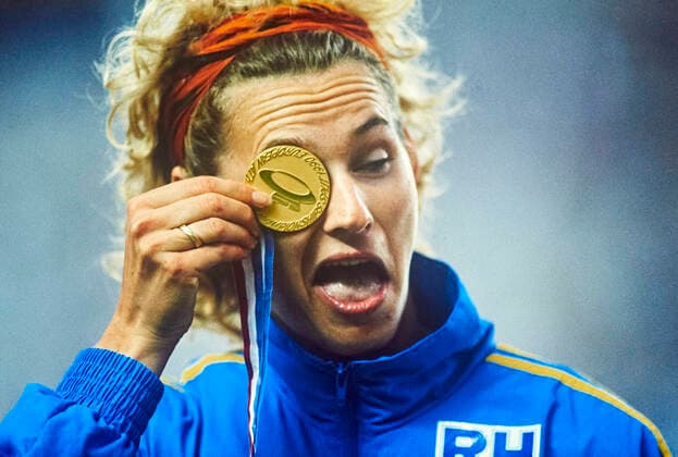 Heike HENKEL Athletics High Jump European Championships in Split with gold medal at the award ceremony 31 8 1990