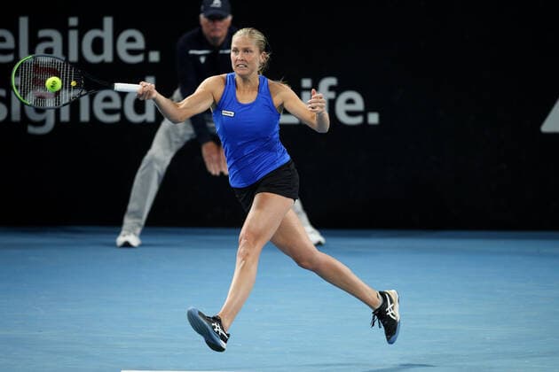 ADELAIDE, AUSTRALIA - FEBRUARY 23: Shelby Rogers of United States plays a forehand against Johanna Konta of Great Britain during their singles match on day two of the Adelaide International tennis tournament at Memorial Drive on February 23, 2021 in Adelaide, Australia. (Photo by Peter Mundy Speed Media Icon Sportswire) TENNIS: FEB 23 - Adelaide International Icon210223036