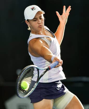 TENNIS ADELAIDE INTERNATIONAL, Ash Barty of Australia during the round 3 match against Danielle Collins of the USA during the Adelaide International Tennis Tournament, at Memorial Drive, Adelaide, Wednesday, February 24, 2021. ( NO ARCHIVING, EDITORIAL USE ONLY, NO USE IN BOOKS WITHOUT CONSENT  Copyright: xMATTxTURNERx 20210224001522880986