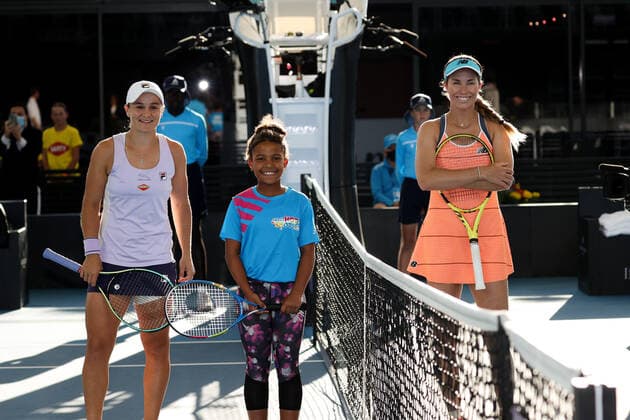ADELAIDE, AUSTRALIA - FEBRUARY 24: Ash Barty of Australia and Danielle Collins of United States before their singles match on day three of the Adelaide International tennis tournament at Memorial Drive on February 24, 2021 in Adelaide, Australia. (Photo by Peter Mundy Speed Media Icon Sportswire) TENNIS: FEB 24 - Adelaide International Icon210224217
