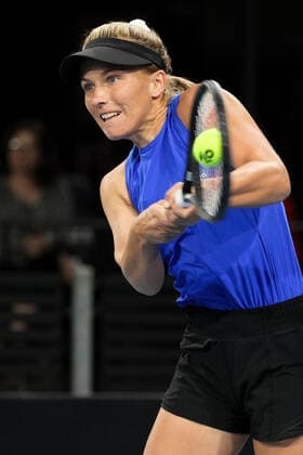 ADELAIDE, AUSTRALIA - FEBRUARY 24: Maddison Inglis of Australia plays a shot against Iga Swiatek of Poland during their singles match on day three of the Adelaide International tennis tournament at Memorial Drive on February 24, 2021 in Adelaide, Australia. (Photo by Peter Mundy Speed Media Icon Sportswire) TENNIS: FEB 24 - Adelaide International Icon210224257