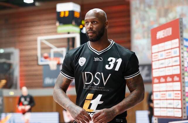 24 02 2021, Basketball, BBL 2020 2021, Matchday 17, s Oliver Wuerzburg JobStairs GIESSEN 46ers, GER, s Oliver Arena in Wuerzburg, New signing Murphy Holloway s Oliver Wuerzburg , Copyright: HMBxMedia xHeikoxBecker