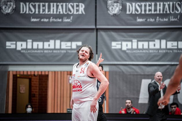 54 Bryant John, JobStairs GIESSEN in action during the game s Oliver Würzburg JobStairs GIESSEN 46ers Copyright:
