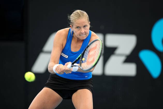 ADELAIDE, AUSTRALIA - FEBRUARY 25: Shelby Rogers of United States plays a shot against Coco Gauff of United States during their singles match on day four of the Adelaide International tennis tournament at Memorial Drive on February 25, 2021 in Adelaide, Australia. (Photo by Peter Mundy Speed Media Icon Sportswire) TENNIS: FEB 25 - Adelaide International Icon210225115