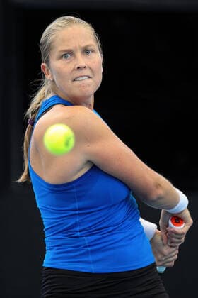 ADELAIDE, AUSTRALIA - FEBRUARY 25: Shelby Rogers of United States plays a shot against Coco Gauff of United States during their singles match on day four of the Adelaide International tennis tournament at Memorial Drive on February 25, 2021 in Adelaide, Australia. (Photo by Peter Mundy Speed Media Icon Sportswire) TENNIS: FEB 25 - Adelaide International Icon210225124